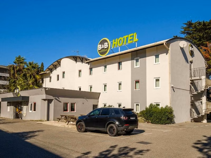 B&B Hôtel Villeneuve Loubet Plage