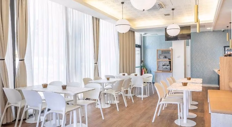 B&B HOTEL Marseille Centre La Timone