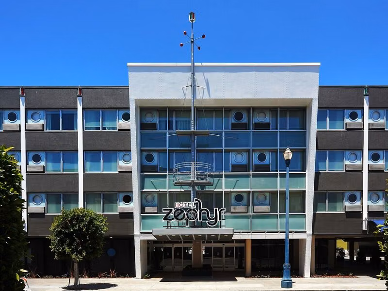 Hotel Zephyr