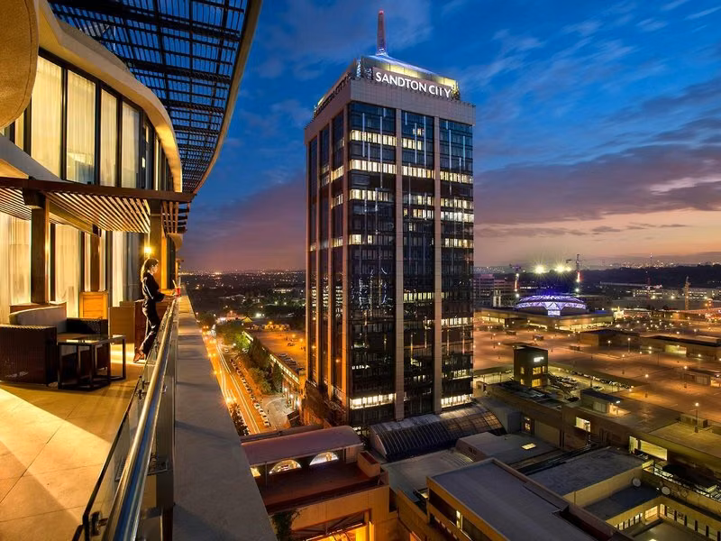 DAVINCI Hotel and Suites
