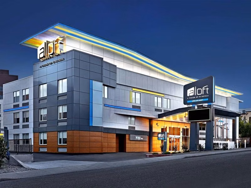 Aloft Calgary University