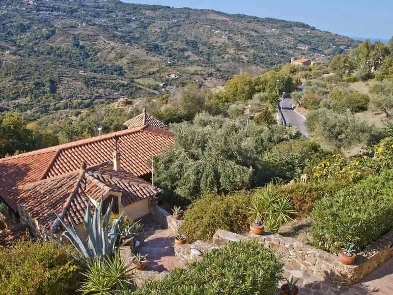 D56FF44511D77B1011E8AC439C246157
