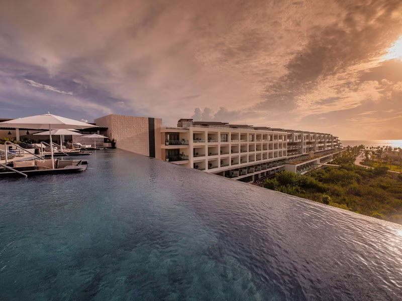 C9B5EE208A99BA4E4131B9E79093FFEC