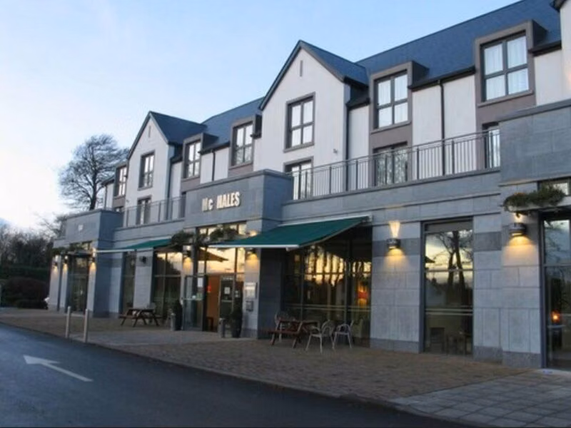 Raheen Woods Hotel