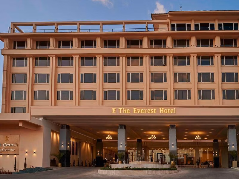 The Everest Hotel