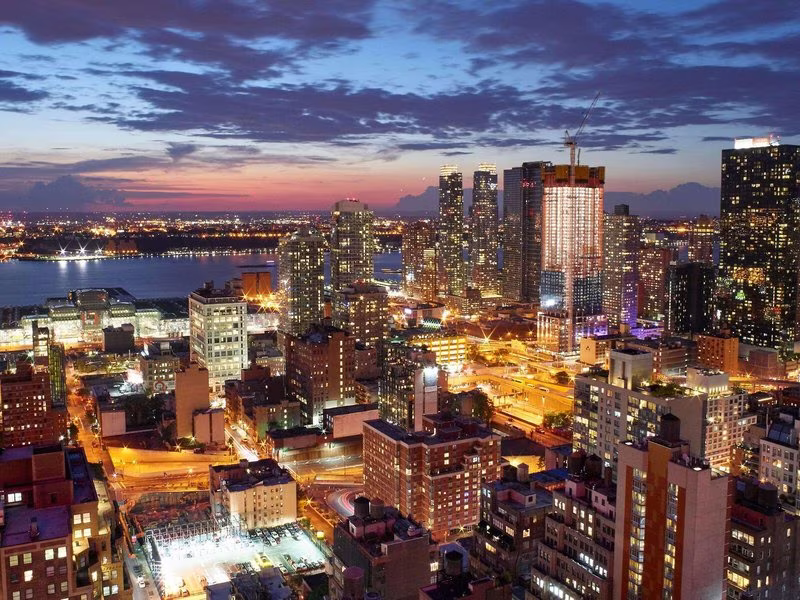 The New Yorker Hotel by Lotte Hotels
