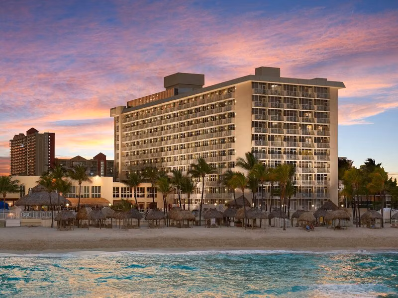 The Sunny Miami Sunny Isles Beach, Curio Collection by Hilton