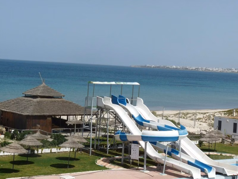 B49FA2D095A8BF23DEEBAF1D19305F13