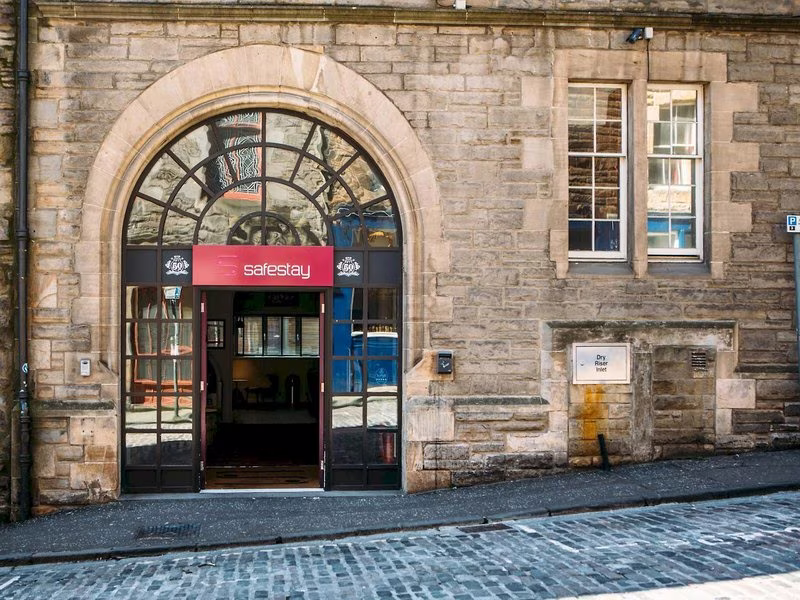 a&o Edinburgh City