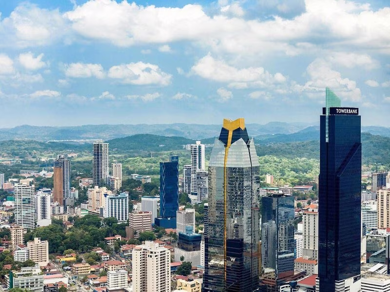 W Panama