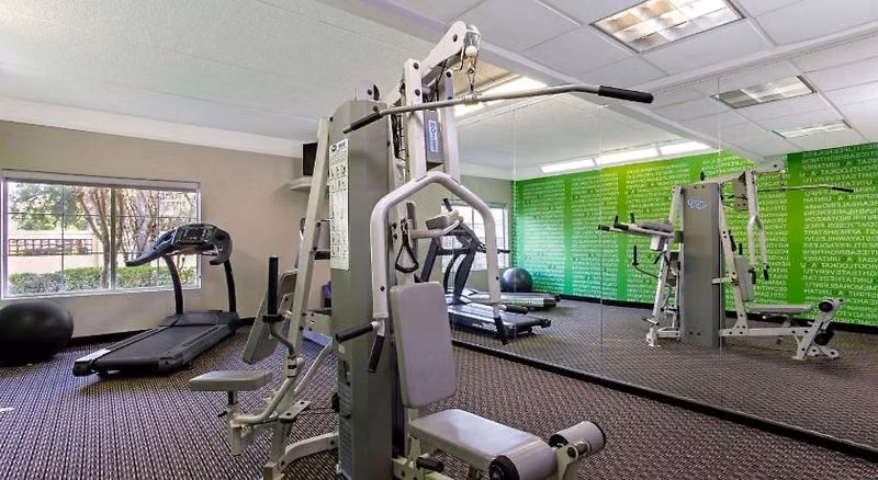 La Quinta Inn & Suites by Wyndham Orlando Airport North