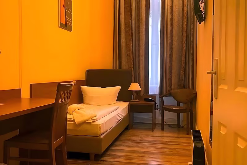 City Hotel