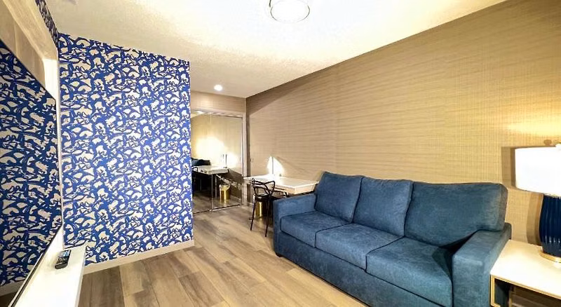 6DA19E0E771E45AA38FCE5EC6828B38B