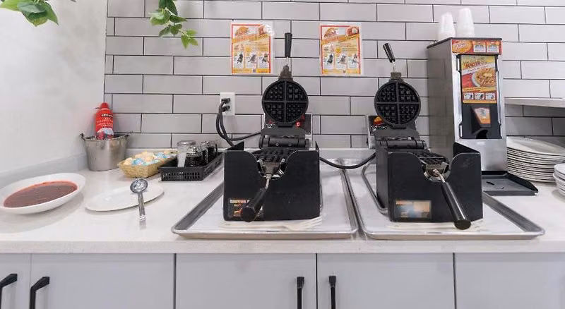 2FAD06BC90D5900E398508A4E0568498