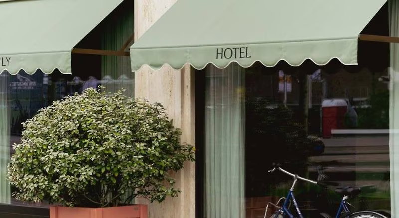 Hotel TWENTY EIGHT