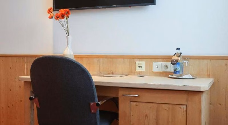 599FBDFE7BC3ECBB45DD17BAE9610FA1