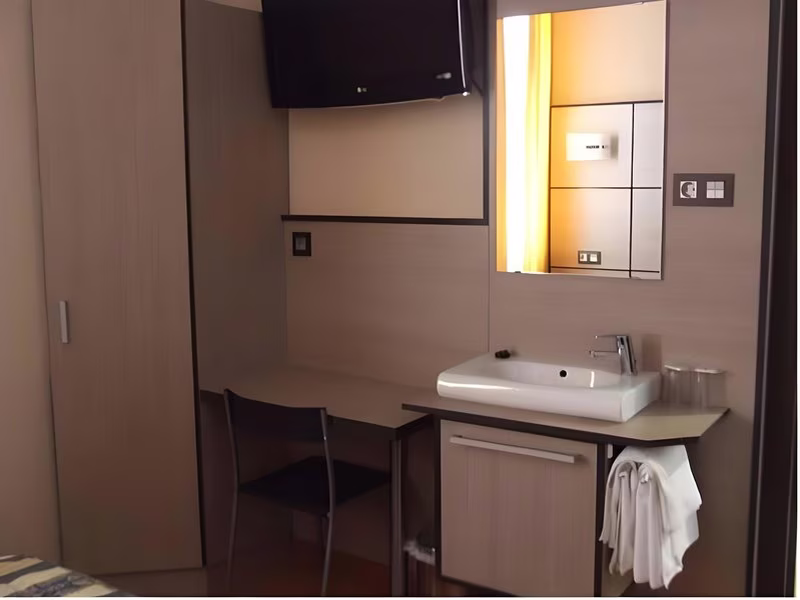 AA1A178812CC70B361DCB199A908E70C