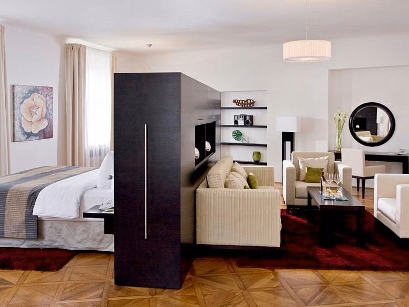 Golden Angel Suites