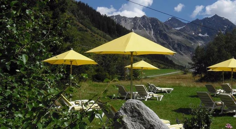 D9FE90AA1E56AB87B3F5BBD44FCB546B