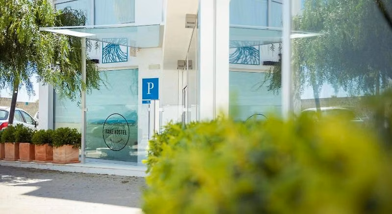 TAKE SURF Hostel Conil
