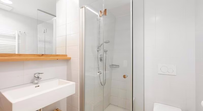 5A6BDDB02A225A5342CB8856D3D3F18A