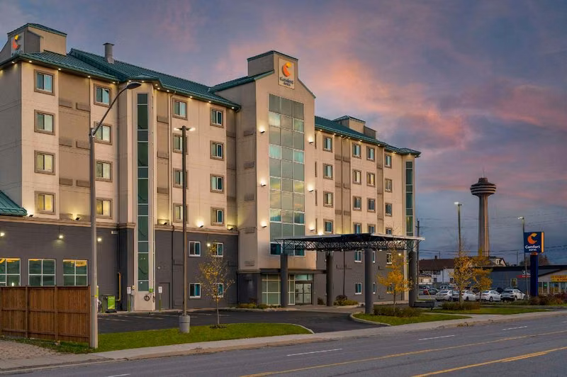 B0F1FF43C91D4DADD2DE93143D6E7EAE