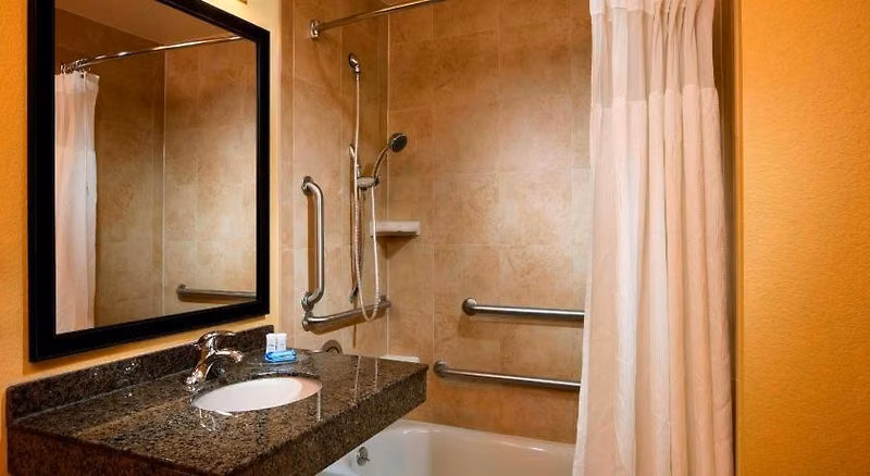 Fairfield by Marriott Inn & Suites Houston Intercontinental Airport