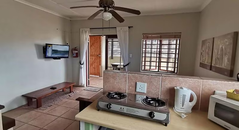 Gansbaai Town Lodge