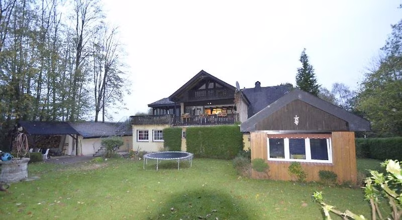 BF885912AF9FB8E007AA2BB0B5D0C84E