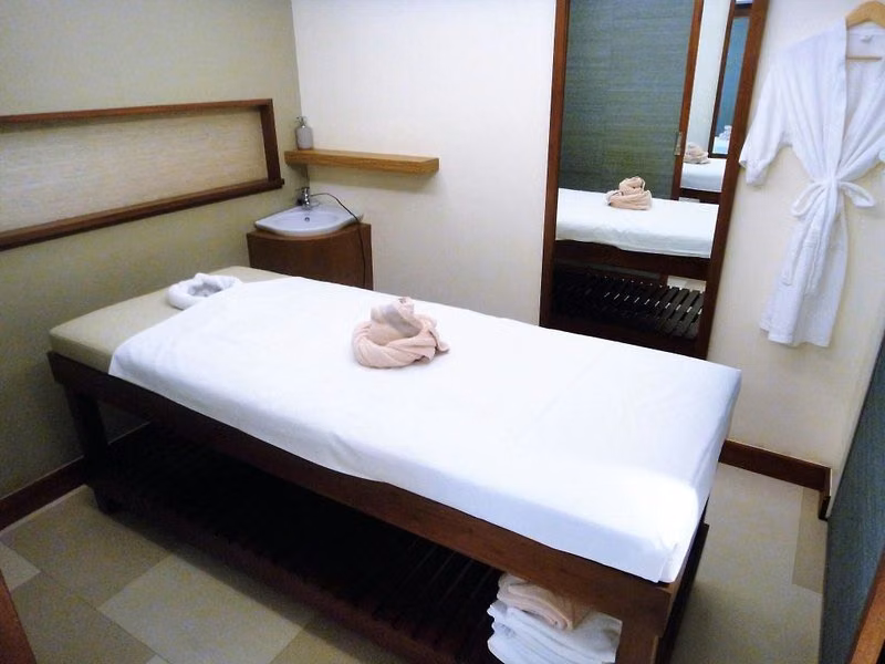 Best Western Plus The Ivywall Hotel