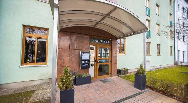 Perlach Allee Hof