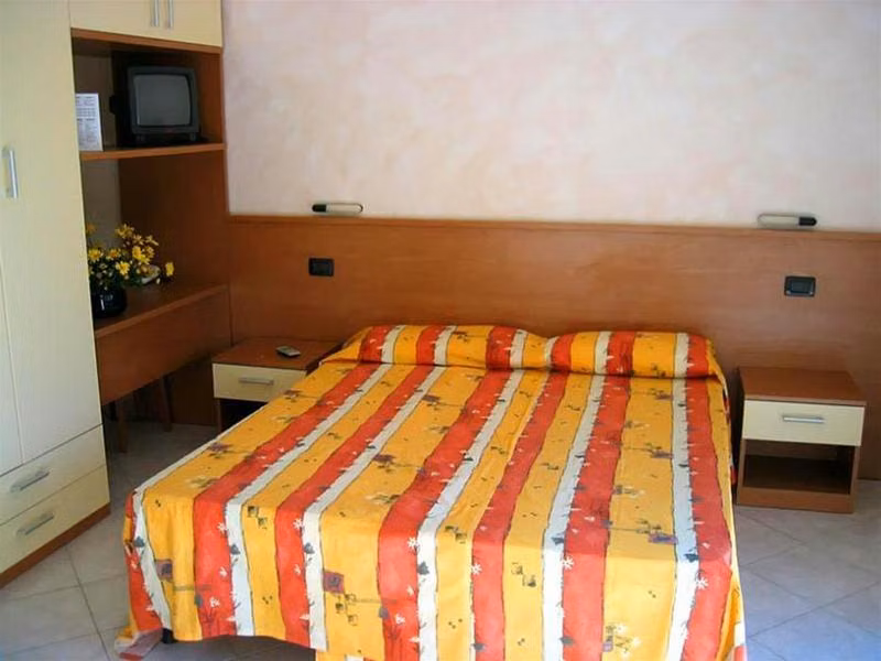 Miriam Hotel & Residence