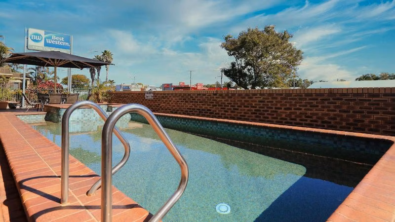 0CE2F5E2FD7078A5EE64B94953F7BA27