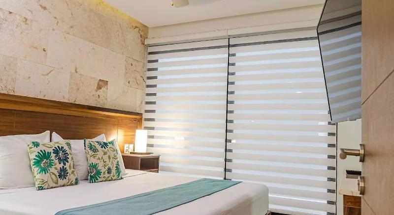 Grand Fifty Suites