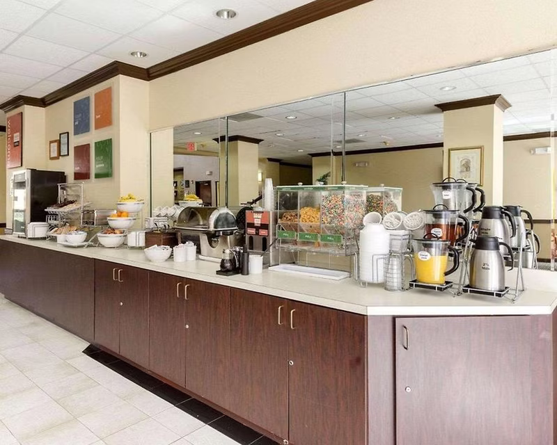 Comfort Suites Bush Intercontinental Airport