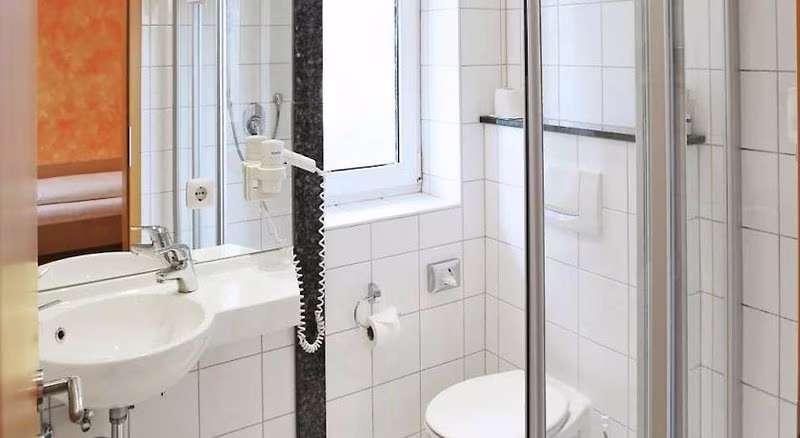 7B070B4FA8FB98D9B5C9606CF3459FBC