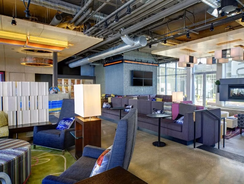 D00ADEC24EA3717F8D3044BEF1DF74C9