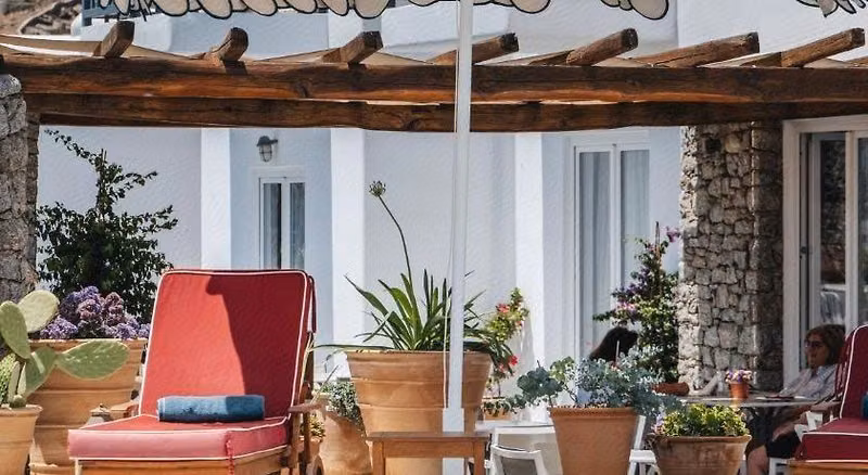 Art Hotel Pelican Bay