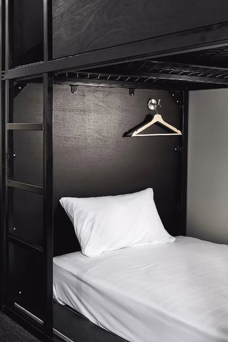 4418940AE4EA54B49EE6483A1C254758