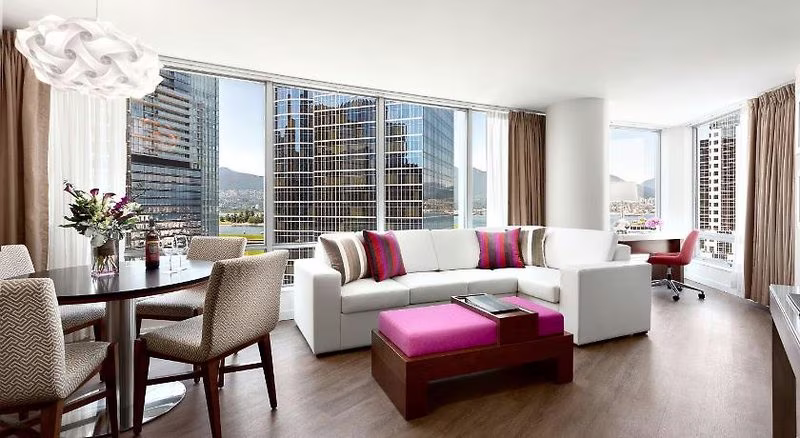 Auberge Vancouver Hotel