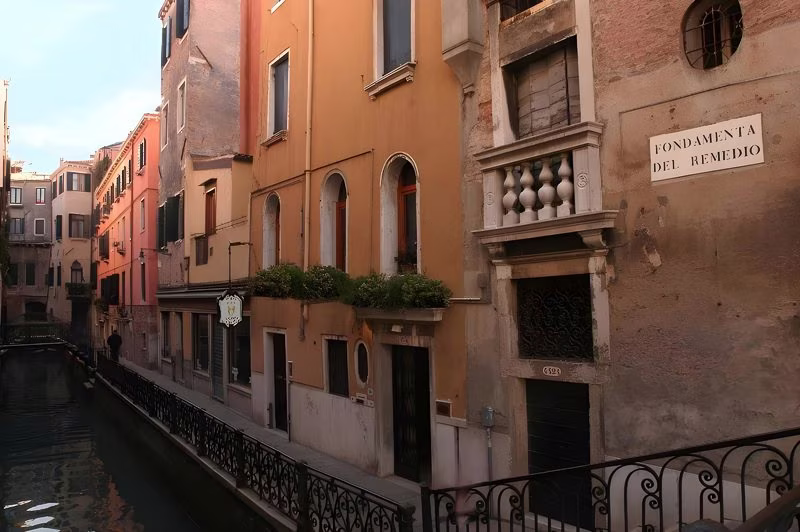 12E3C62BBBDC7CFF45AECD81E77FC9C0