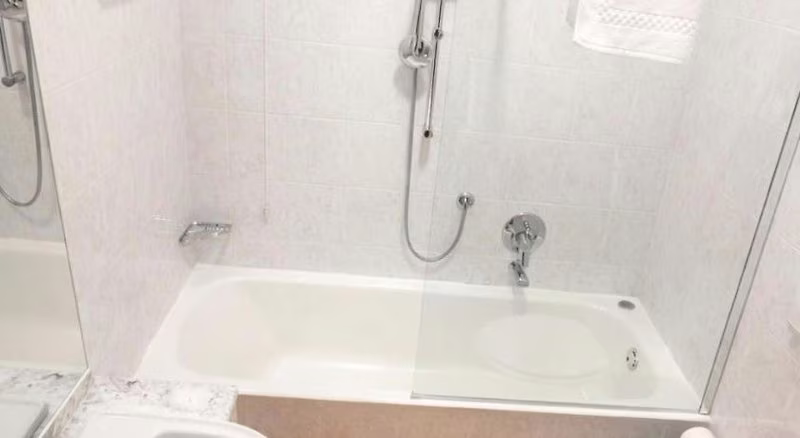 BB71823D070A126E56493DAE97DE4BED