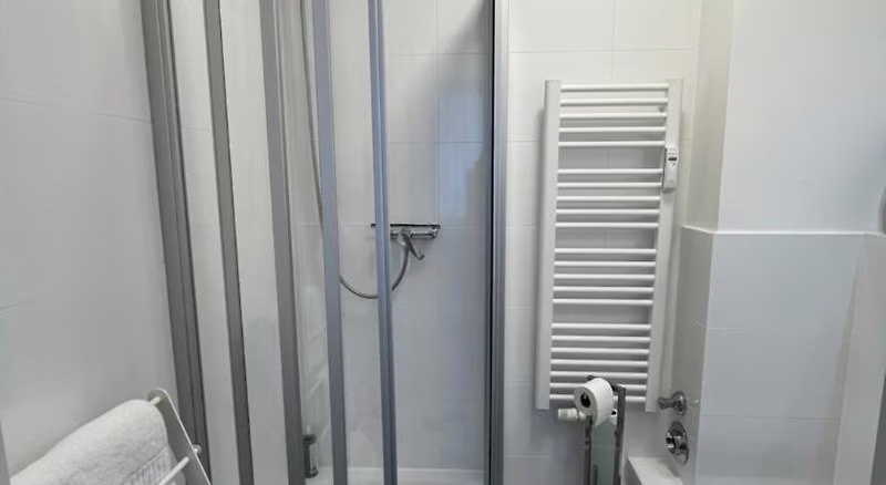 CE0D0E015BAAF170C2D80D487947709E