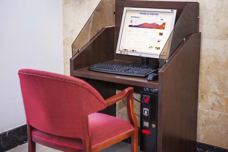 7F8AD89ECF32870CD429C28B65537706