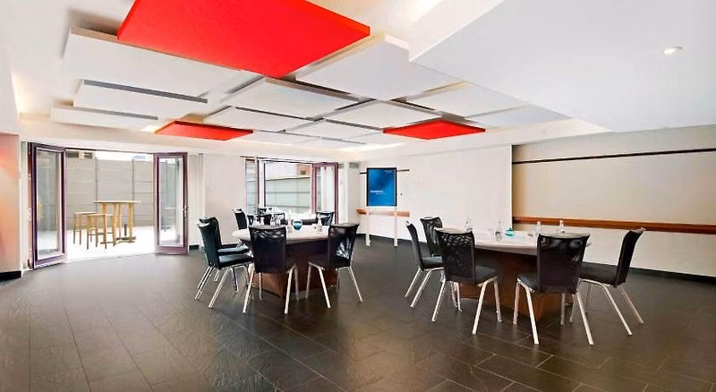 Novotel Montreal Centre Hotel