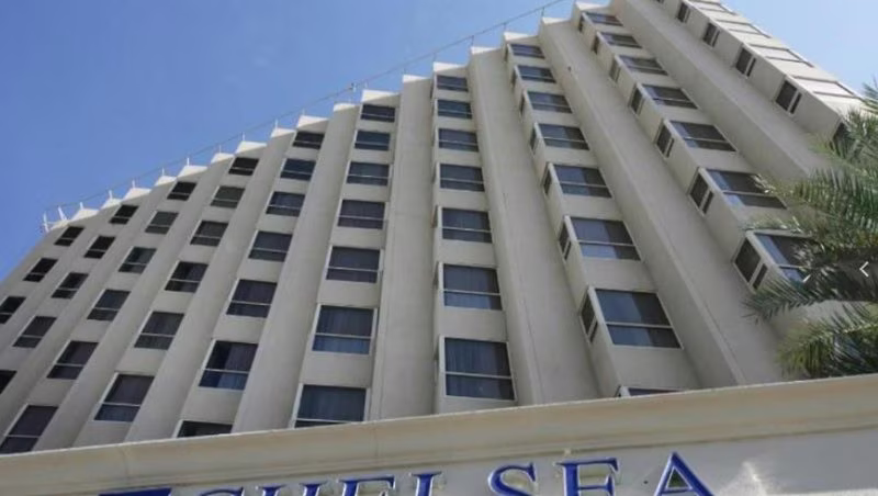 Luxe Avenue Hotel