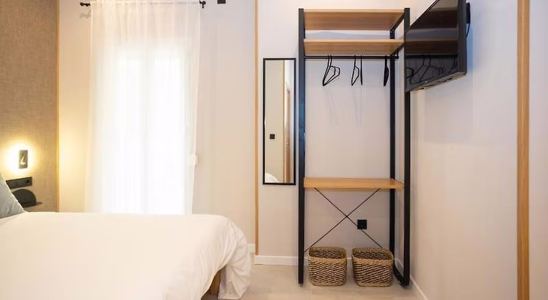 Chinitas Urban Hostel