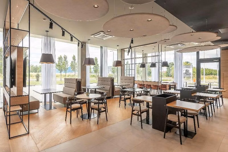 Park Inn by Radisson Vilnius Airport Hotel & Business Centre
