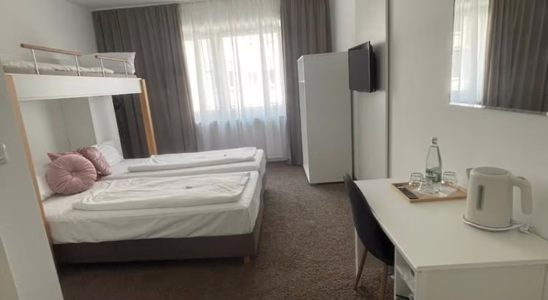 6D6411F1244495A79FBC75C7FDE2E9BF