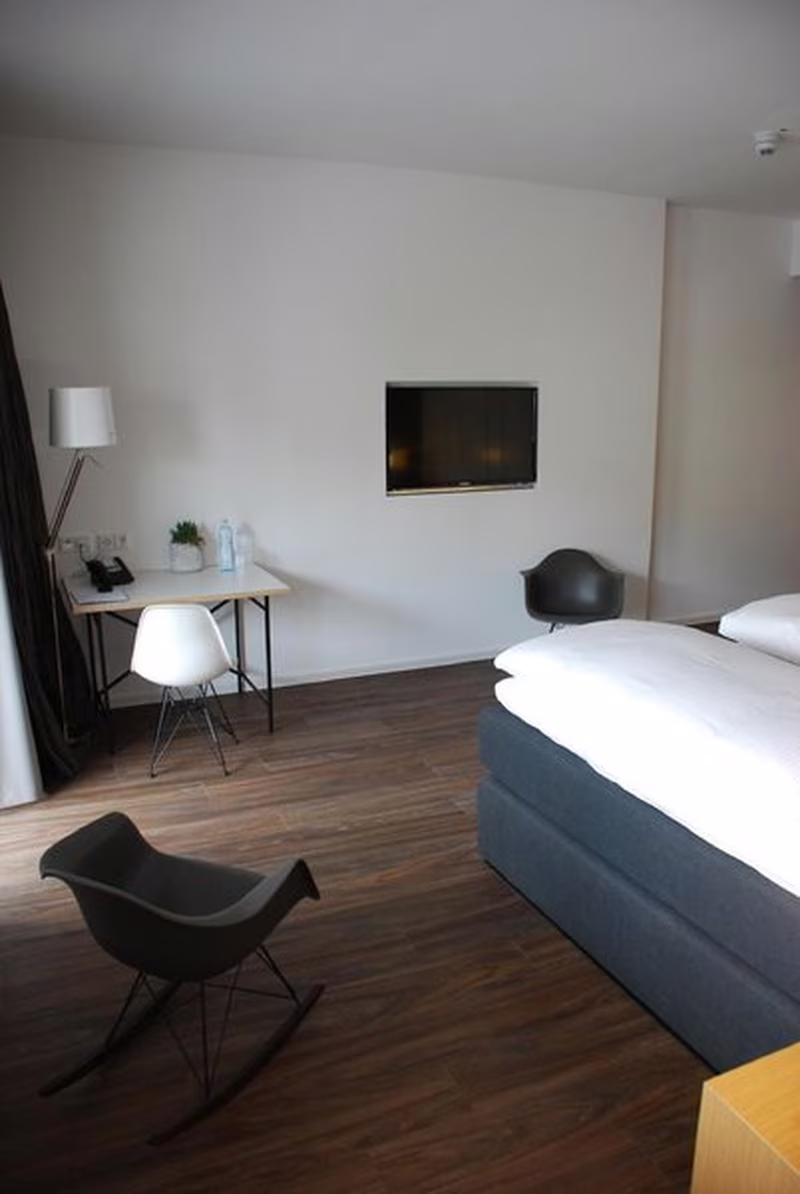 18E1DEFBFCBD6FE98080DE5FAFE79081